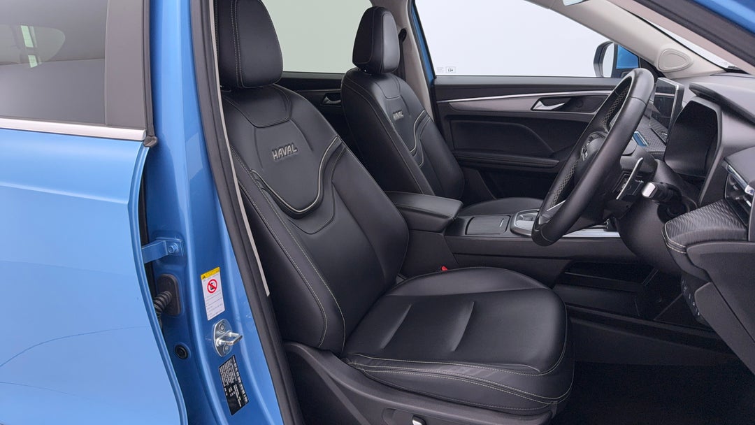 2022 GWM Haval Jolion Lux, Automatic, 68604 km, Right Side Front Door Cabin View