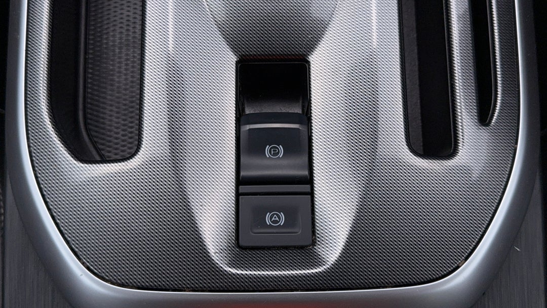 2022 GWM Haval Jolion Lux, Automatic, 68604 km, Handbrake