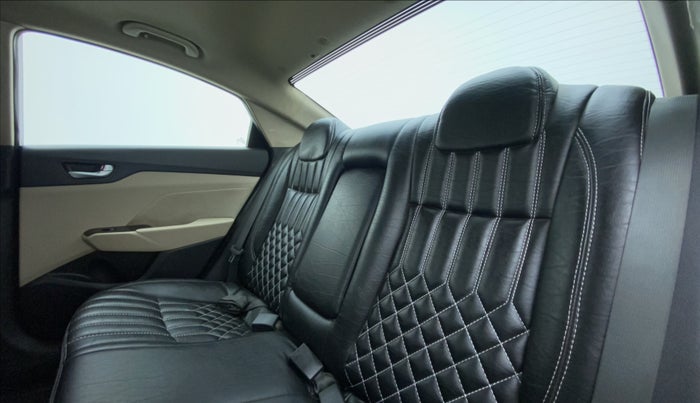 2017 Hyundai Verna 1.6 CRDI SX + AT, Diesel, Automatic, 51,751 km, Right Side Rear Door Cabin