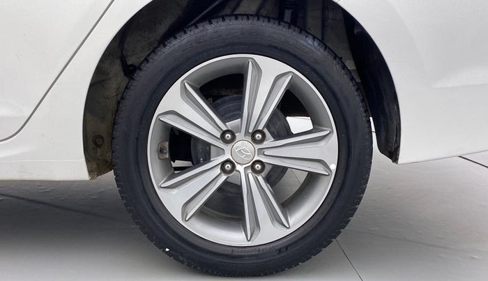 2017 Hyundai Verna 1.6 CRDI SX + AT, Diesel, Automatic, 51,751 km, Left Rear Wheel