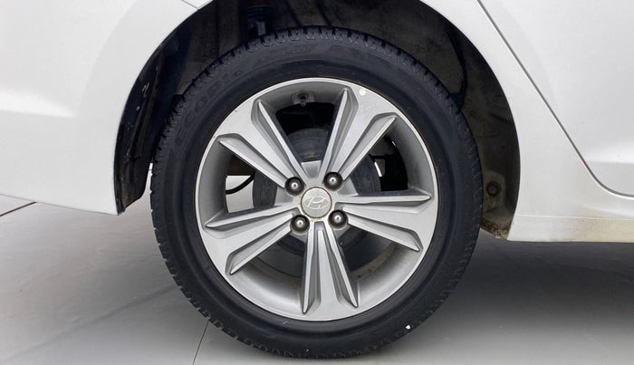 2017 Hyundai Verna 1.6 CRDI SX + AT, Diesel, Automatic, 51,751 km, Right Rear Wheel