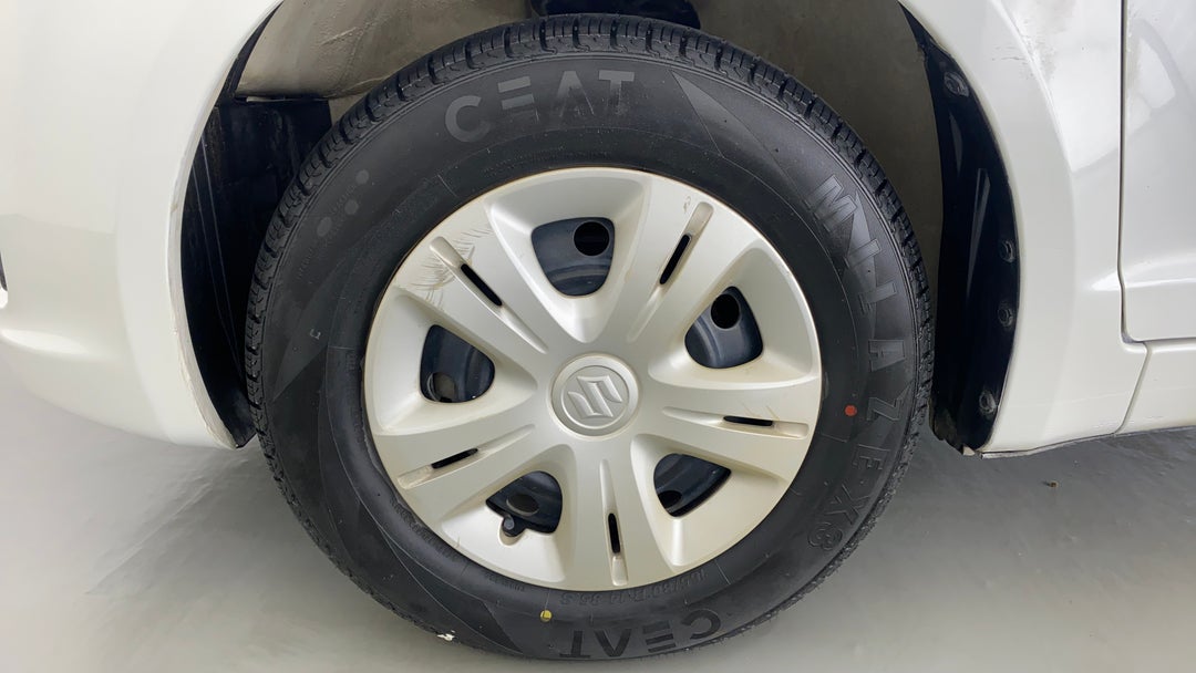 Buy Used 2010 Maruti Swift VXI MANUAL in Noida CARS24