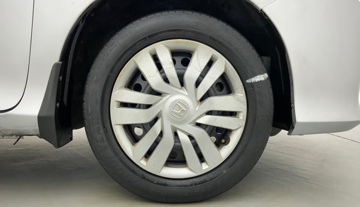 2014 Honda City E MT DIESEL, Diesel, Manual, 1,37,622 km, Right Front Wheel