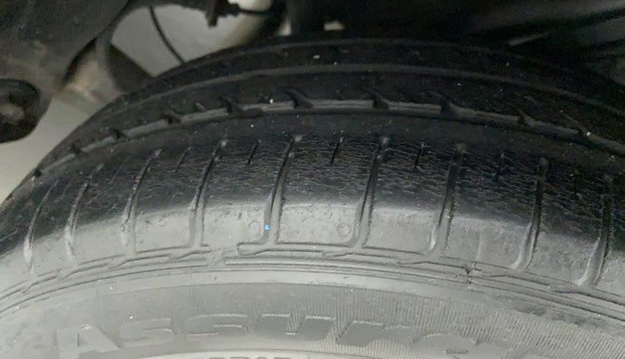 2014 Honda City E MT DIESEL, Diesel, Manual, 1,37,622 km, Left Rear Tyre Tread