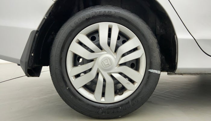 2014 Honda City E MT DIESEL, Diesel, Manual, 1,37,622 km, Right Rear Wheel