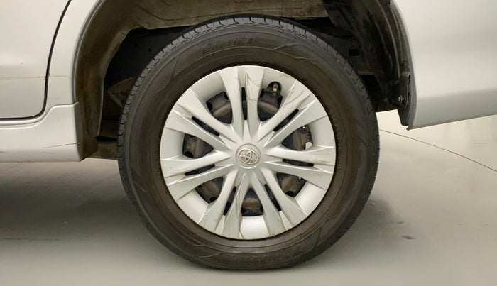 2012 Toyota Innova 2.5 GX 8 STR, Diesel, Manual, 1,13,151 km, Left Rear Wheel
