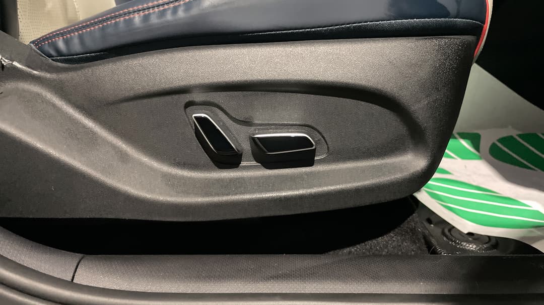 2023 Byd Atto 3 Extended Range, Automatic, 35715 km, Drivers Side Adjustment Panel