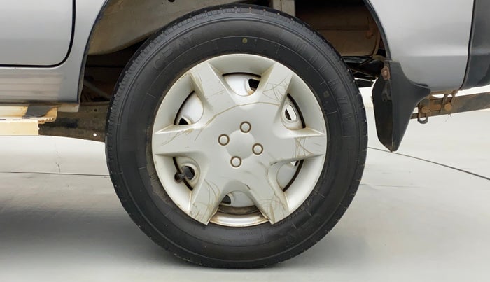 2017 Maruti Eeco 7 STR, Petrol, Manual, 60,941 km, Left Rear Wheel