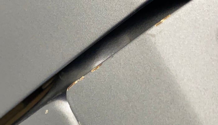 2017 Maruti Eeco 7 STR, Petrol, Manual, 60,941 km, Driver-side door - Slightly rusted