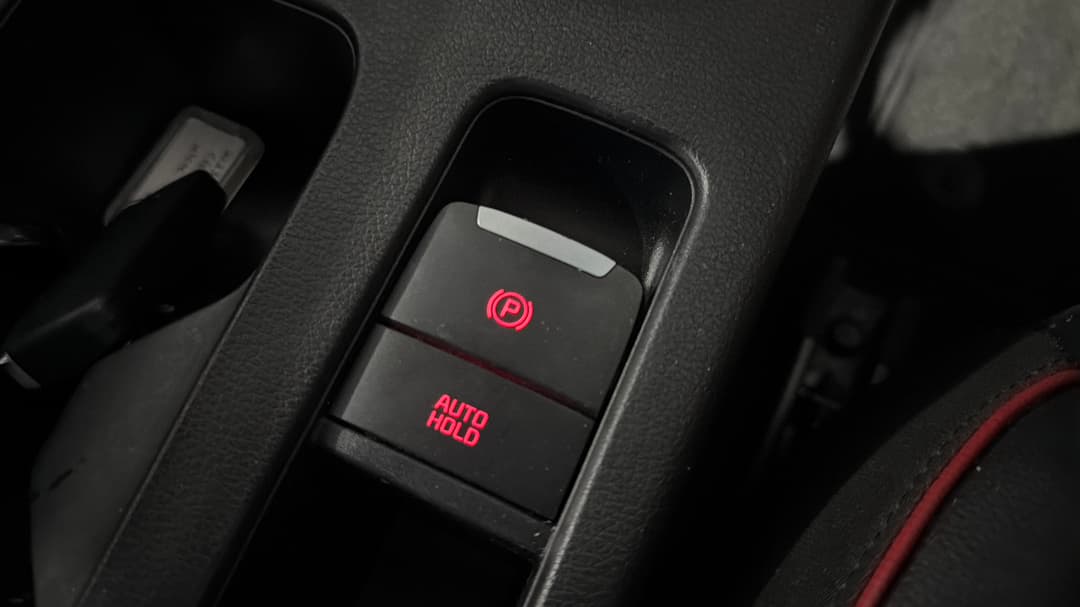 2023 Kia Cerato Gt, Automatic, 29088 km, Handbrake