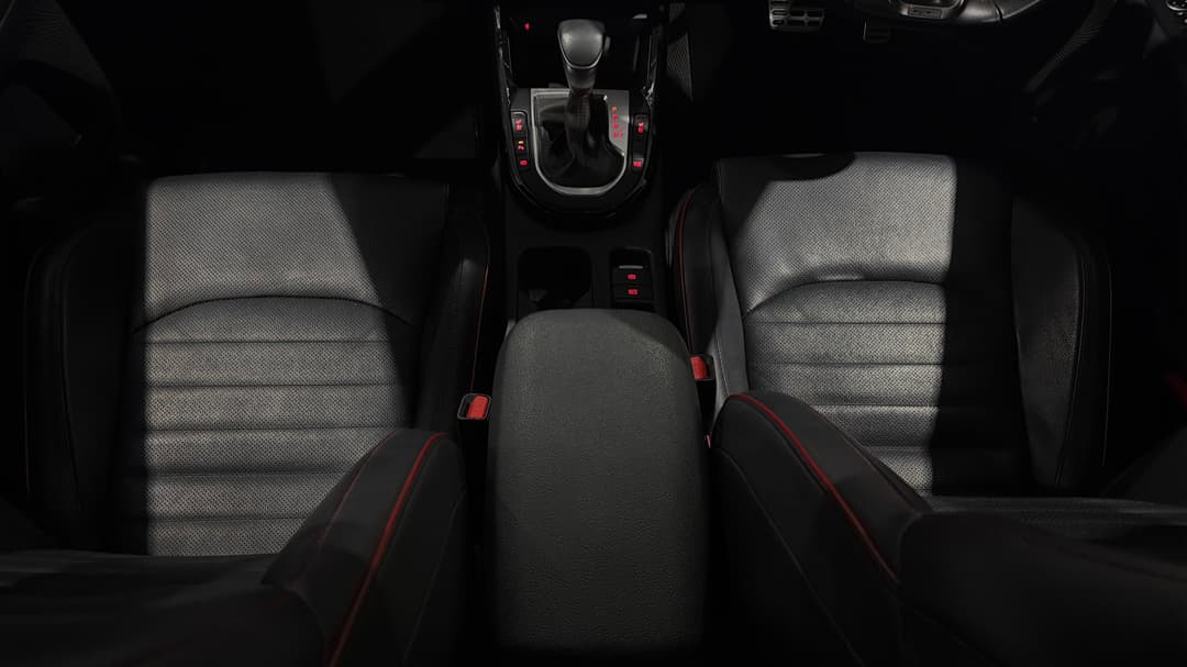 2023 Kia Cerato Gt, Automatic, 29088 km, Center Console