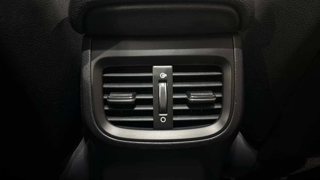2023 Kia Cerato Gt, Automatic, 29088 km, Rear A/C Vent