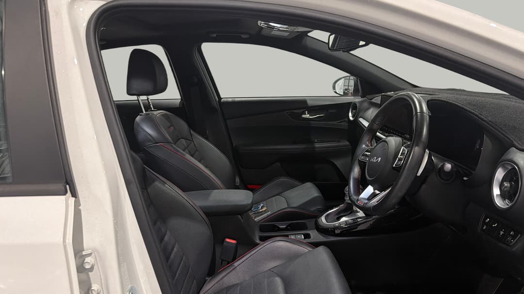 2023 Kia Cerato Gt, Automatic, 29088 km, Right Side Front Door Cabin View