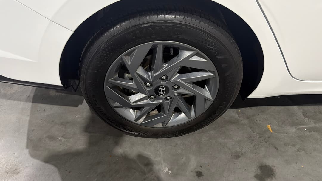 2025 Hyundai i30 Hev 1.6p Dct, Automatic, 22554 km, Right Rear Wheel