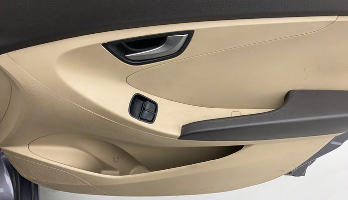 2018 Hyundai Eon SPORTZ, Petrol, Manual, 45,136 km, Driver Side Door Panels Control
