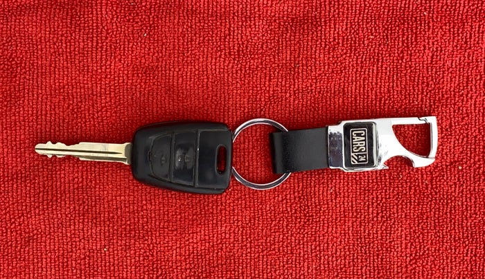 2018 Hyundai Eon SPORTZ, Petrol, Manual, 45,136 km, Key Close Up