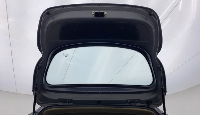 2018 Hyundai Eon SPORTZ, Petrol, Manual, 45,136 km, Boot Door Open