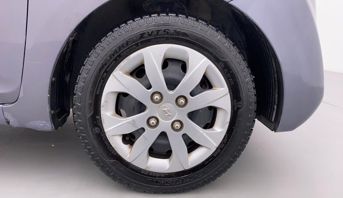 2018 Hyundai Eon SPORTZ, Petrol, Manual, 45,136 km, Right Front Wheel