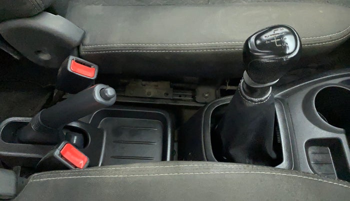 2018 Datsun Redi Go A, Petrol, Manual, 33,659 km, Gear Lever