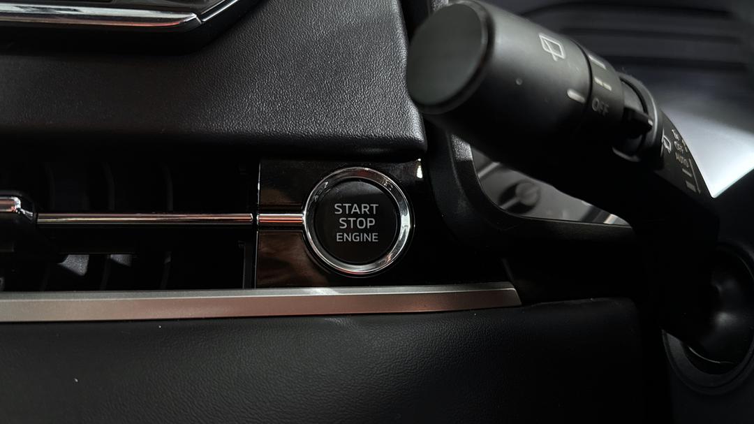 2023 Mitsubishi Outlander Ls 7 Seat (2WD), Automatic, 59322 km, Keyless / Button Start