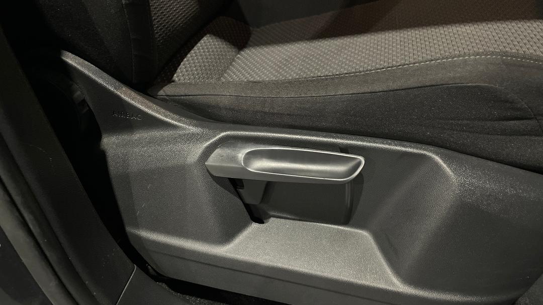 2019 Volkswagen Tiguan Allspace 110 Tsi Comfortline, Automatic, 83390 km, Drivers Side Adjustment Panel