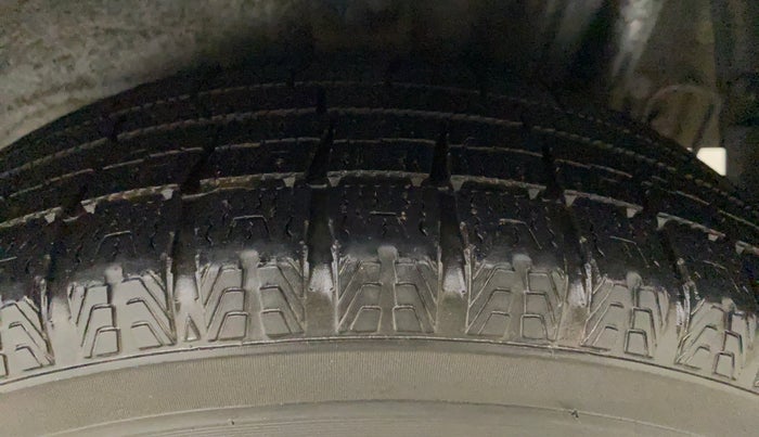 2018 Hyundai Grand i10 MAGNA U2 1.2 CRDI, Diesel, Manual, 1,13,084 km, Left Rear Tyre Tread