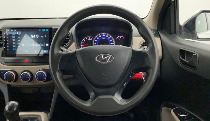 2018 Hyundai Grand i10 MAGNA U2 1.2 CRDI, Diesel, Manual, 1,13,084 km, Steering Wheel Close Up