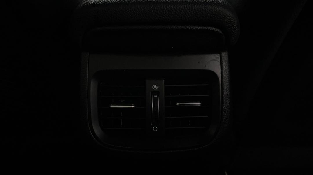 2022 Kia Cerato Gt, Automatic, 26942 km, Rear A/C Vent