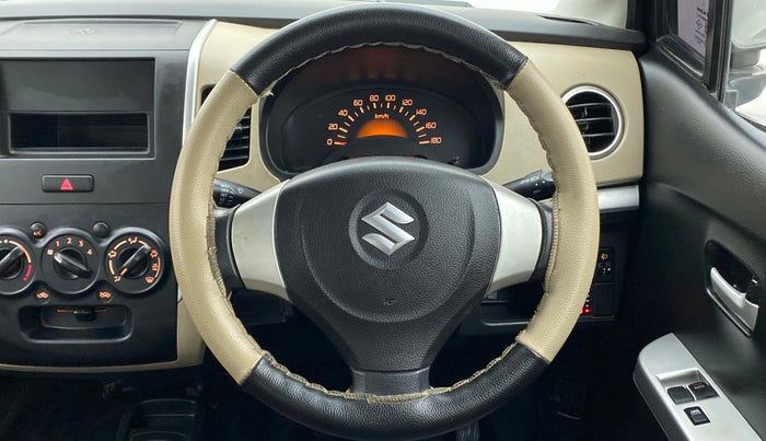 2017 Maruti Wagon R 1.0 LXI CNG, CNG, Manual, 31,759 km, Steering Wheel Close Up