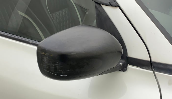 2019 Maruti Swift LXI, CNG, Manual, 81,694 km, Right rear-view mirror - Slight misalignment