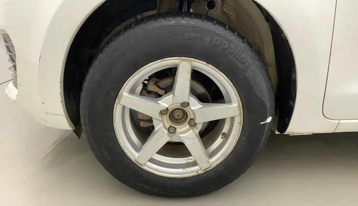 2019 Maruti Swift LXI, CNG, Manual, 81,694 km, Left Front Wheel