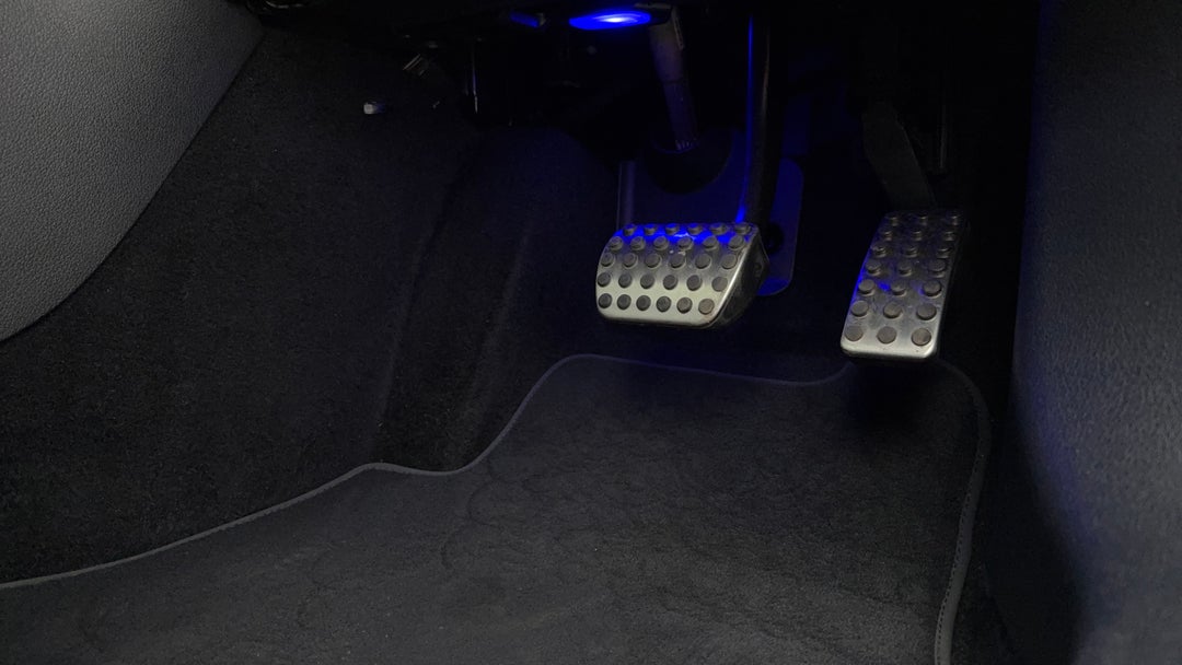 2024 Mercedes-benz GLA 250 4matic (mhev), Automatic, 9439 km, Pedals and Footmat