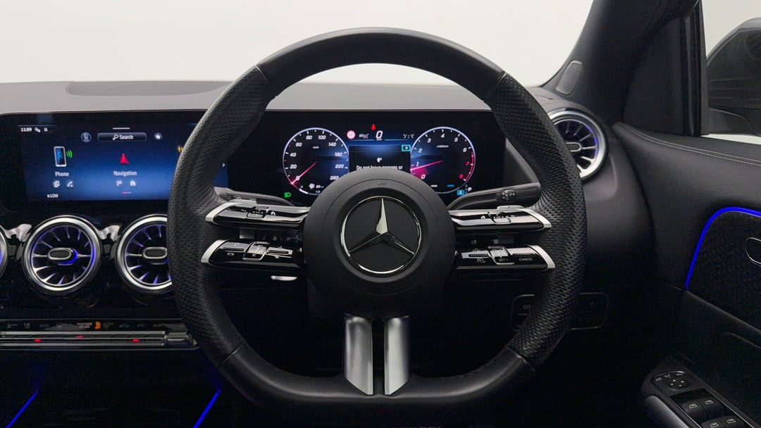 2024 Mercedes-benz GLA 250 4matic (mhev), Automatic, 9439 km, Steering Wheel Close-up