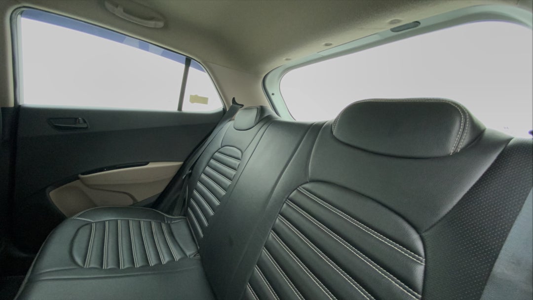 Right Side Rear Door Cabin