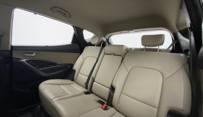 2014 Hyundai Santa Fe 4WD AT, Diesel, Automatic, 73,735 km, Right Side Rear Door Cabin