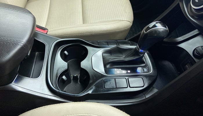 2014 Hyundai Santa Fe 4WD AT, Diesel, Automatic, 73,735 km, Gear Lever