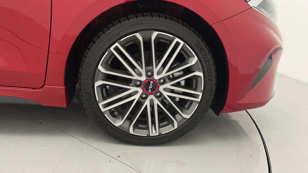 2022 Kia Cerato Gt, Automatic, 3643 km, Right Front Wheel