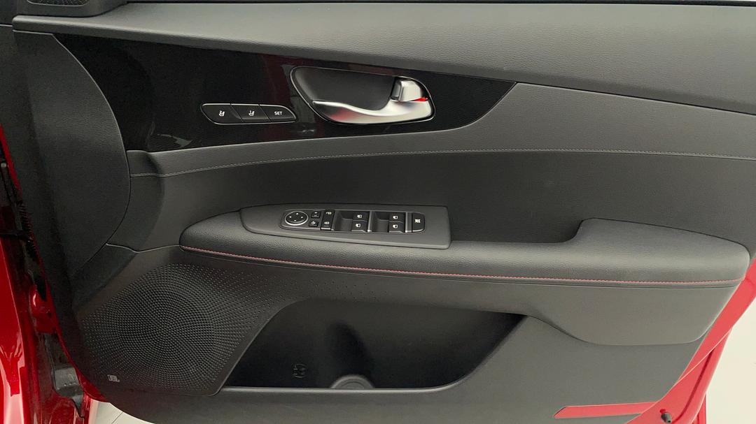 2022 Kia Cerato Gt, Automatic, 3643 km, Speaker View