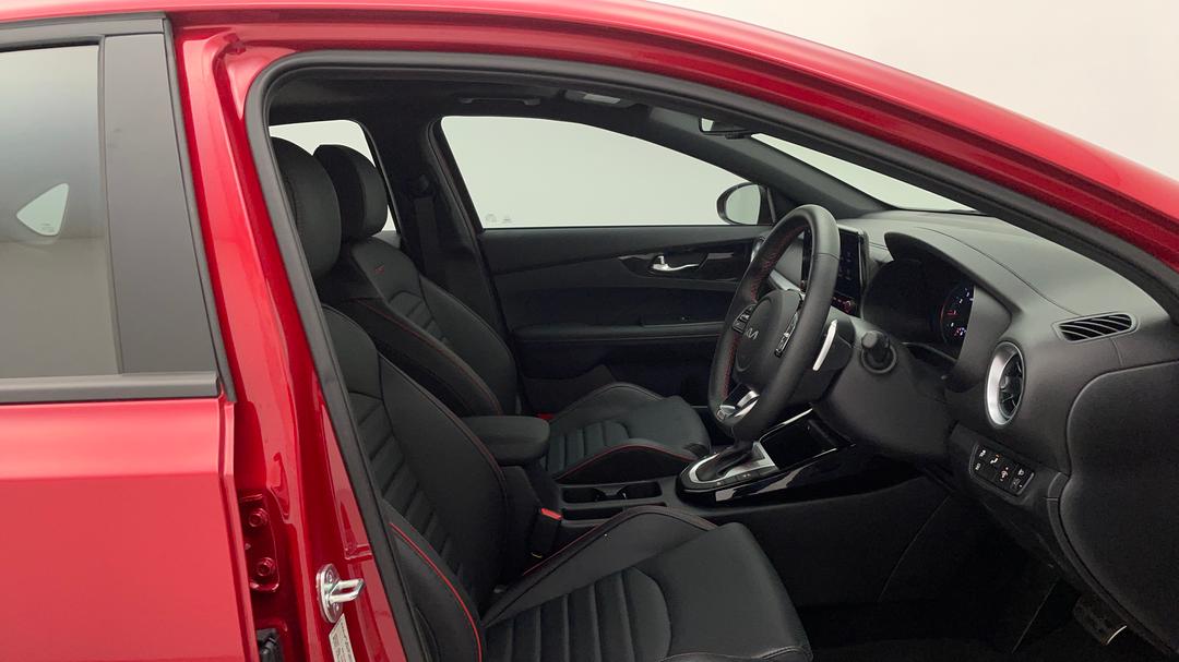 2022 Kia Cerato Gt, Automatic, 3643 km, Right Side Front Door Cabin View