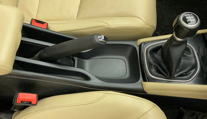 2020 Honda City 1.5L I-DTEC ZX, Diesel, Manual, 48,952 km, Gear Lever