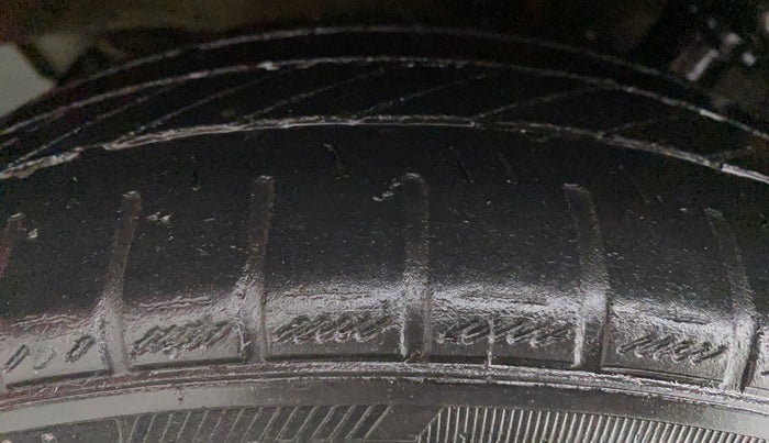 2017 Hyundai Xcent SX 1.2, Petrol, Manual, 55,606 km, Right Rear Tyre Tread