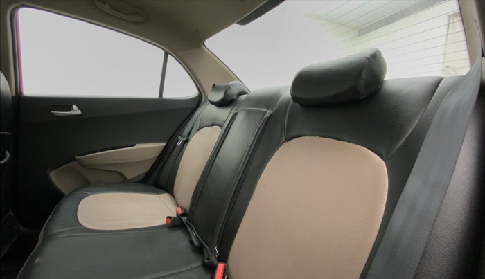 2017 Hyundai Xcent SX 1.2, Petrol, Manual, 55,606 km, Right Side Rear Door Cabin