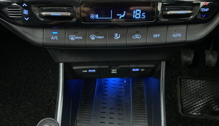 2021 Hyundai NEW I20 ASTA (O) 1.2 MT, Petrol, Manual, 2,966 km, Automatic Climate Control
