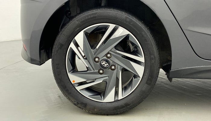 2021 Hyundai NEW I20 ASTA (O) 1.2 MT, Petrol, Manual, 2,966 km, Right Rear Wheel