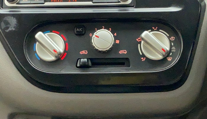 2017 Datsun Redi Go T (O), Petrol, Manual, 20,003 km, AC Unit - Directional switch has minor damage