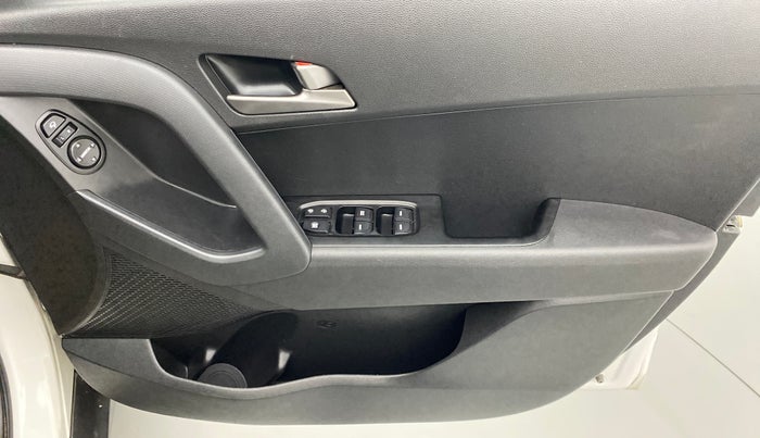 2017 Hyundai Creta 1.6 SX PLUS PETROL, Petrol, Manual, 30,798 km, Driver Side Door Panels Control