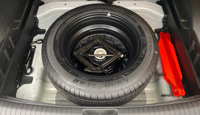 2017 Hyundai Creta 1.6 SX PLUS PETROL, Petrol, Manual, 30,798 km, Spare Tyre