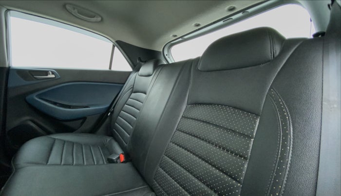 2015 Hyundai i20 Active 1.2 S, CNG, Manual, 94,805 km, Right Side Rear Door Cabin