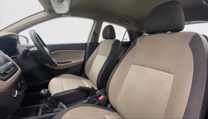 2019 Hyundai Elite i20 ERA 1.2, Petrol, Manual, 21,543 km, Right Side Front Door Cabin