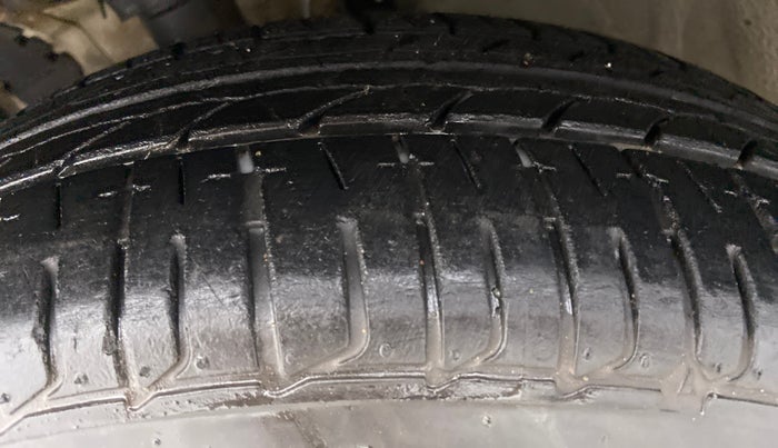 2019 Hyundai Elite i20 ERA 1.2, Petrol, Manual, 21,543 km, Left Front Tyre Tread